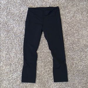 Black crop Lululemon leggings